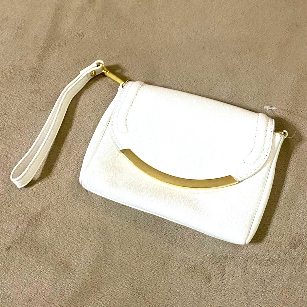 White Clutch/Wristlet NEW
